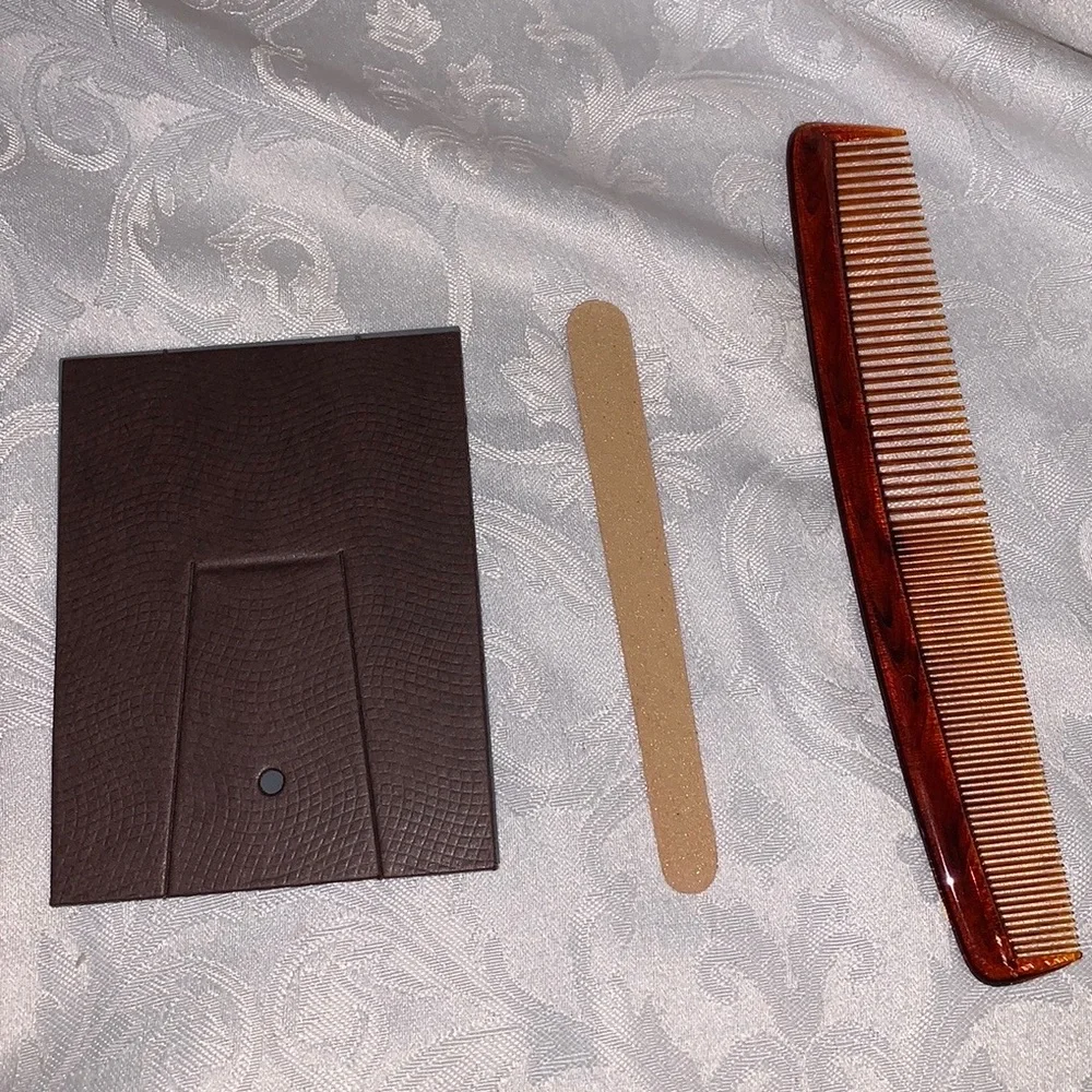Vintage men’s grooming set in a black case and red interior